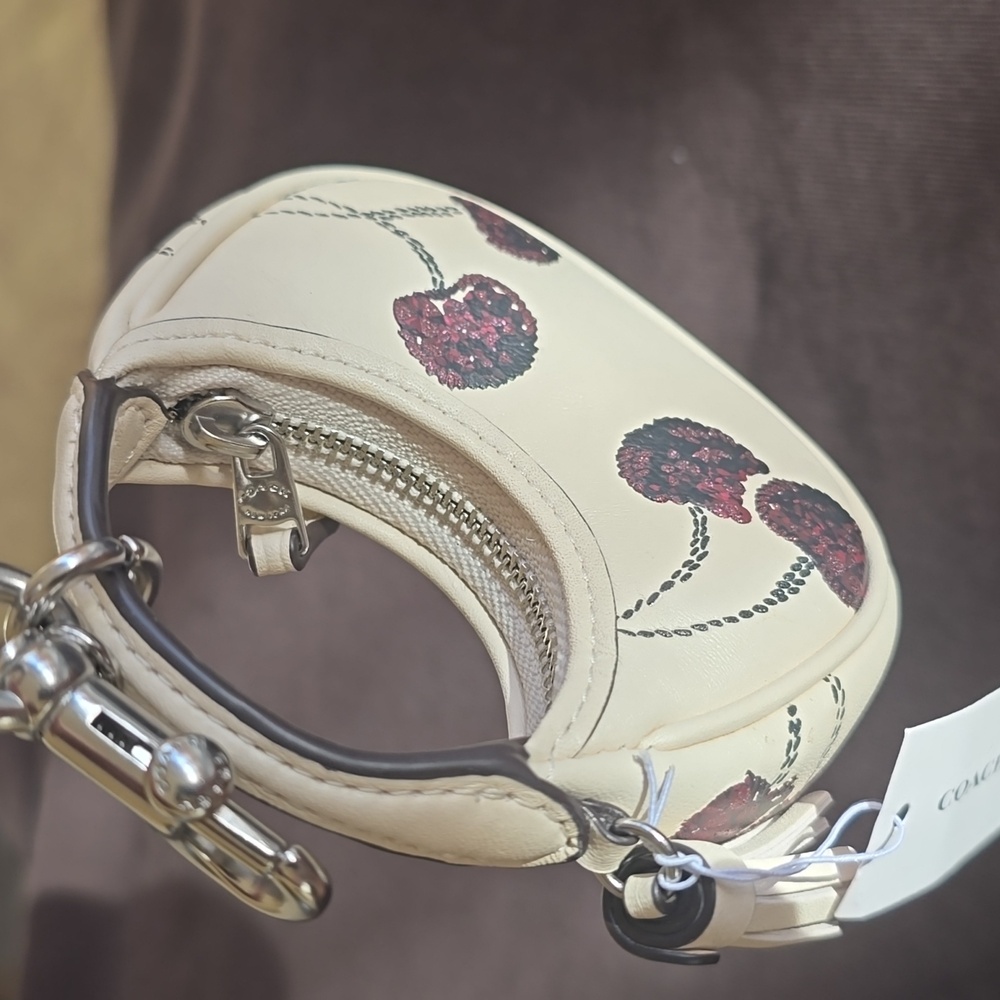 New COACH Key Ring Bag - Picture 4 of 4